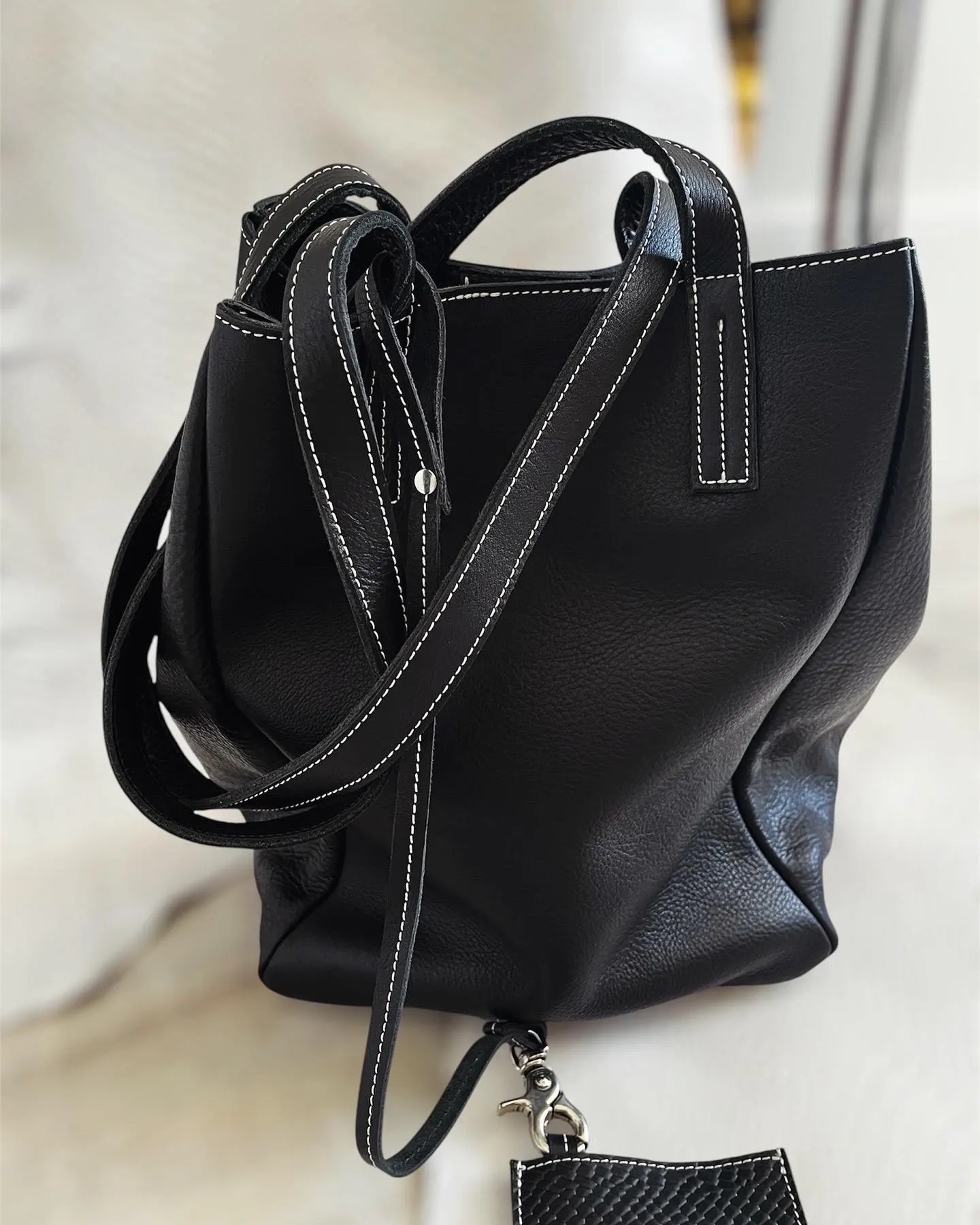 SHOPPER ARETHA NEGRO